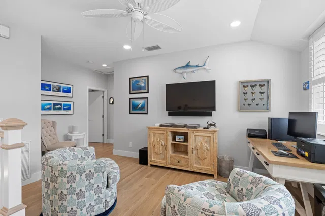  Residence photo 24