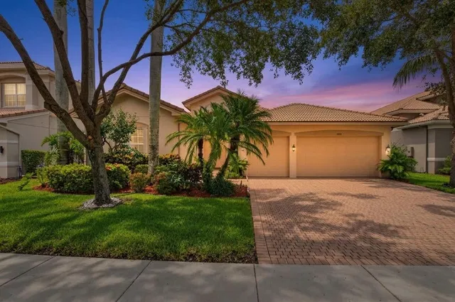 Residence photo 2