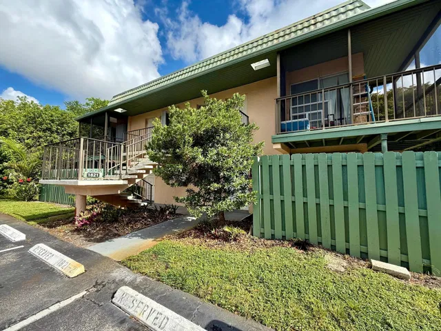Unit 2 photo 10