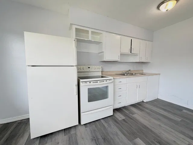 Unit A photo 3