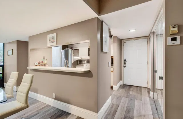 Residence photo 8