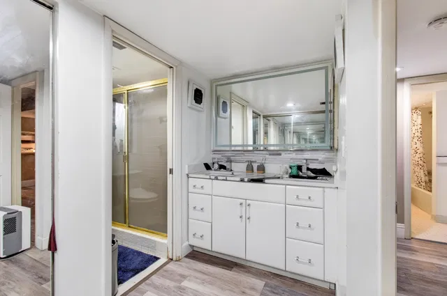 Residence photo 29