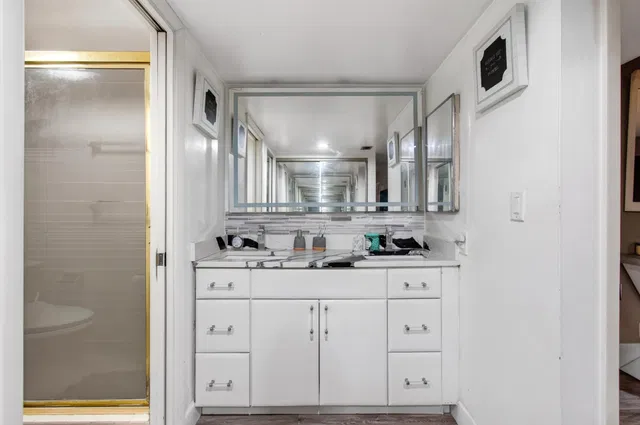 Residence photo 30
