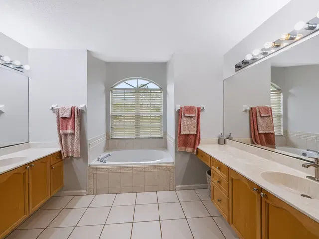  Residence photo 11