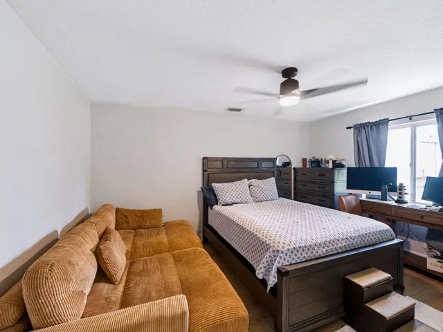  Residence photo 12