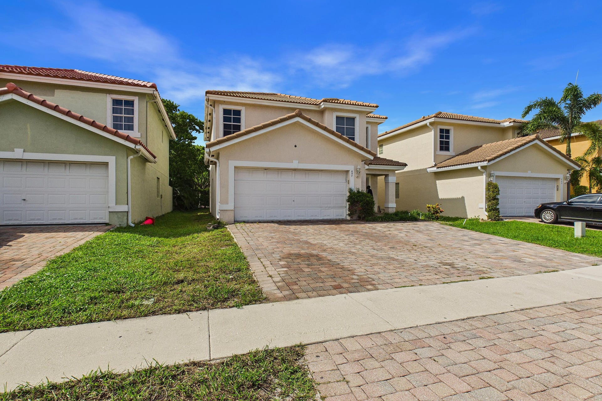 Residence photo 2