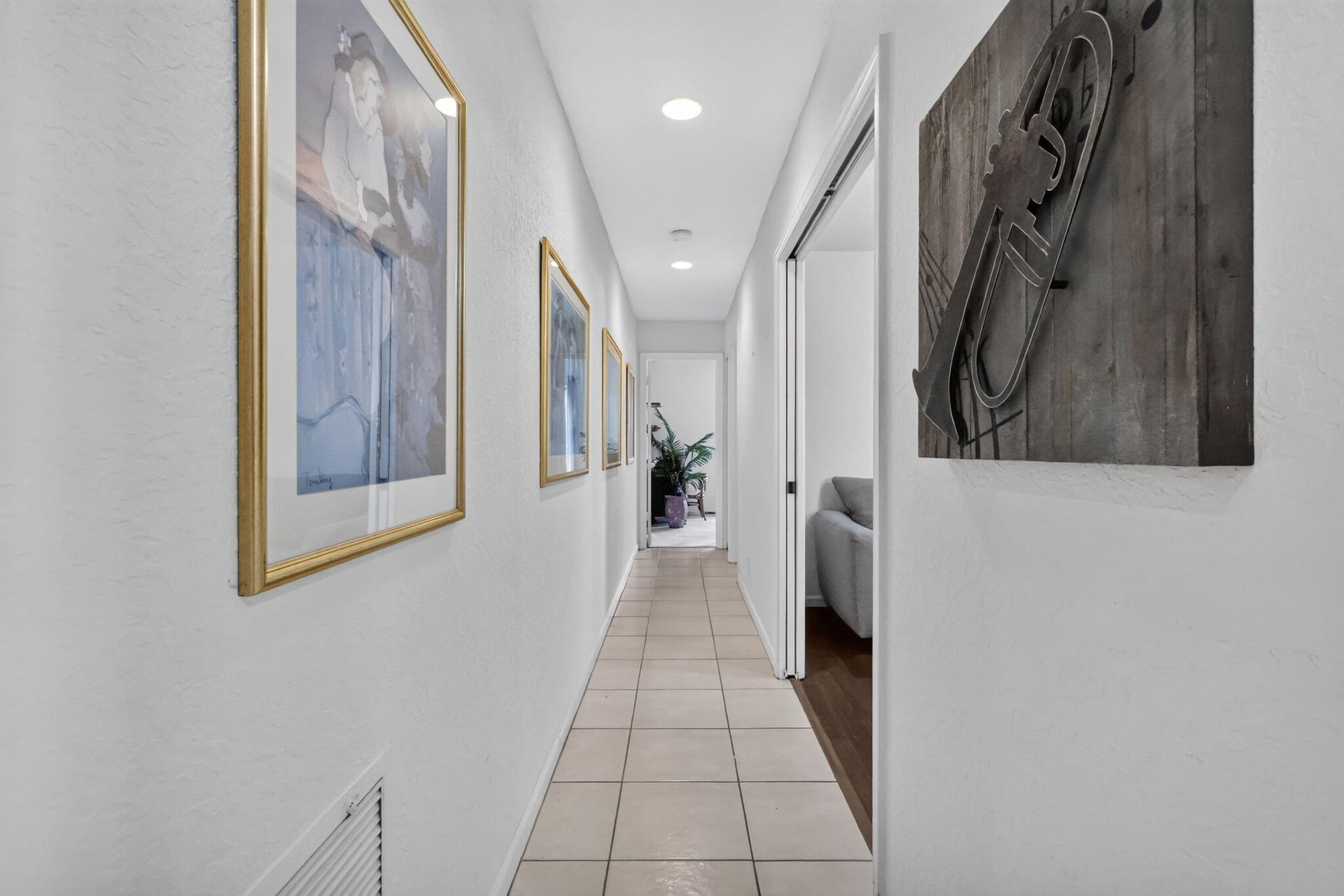  Residence photo 27