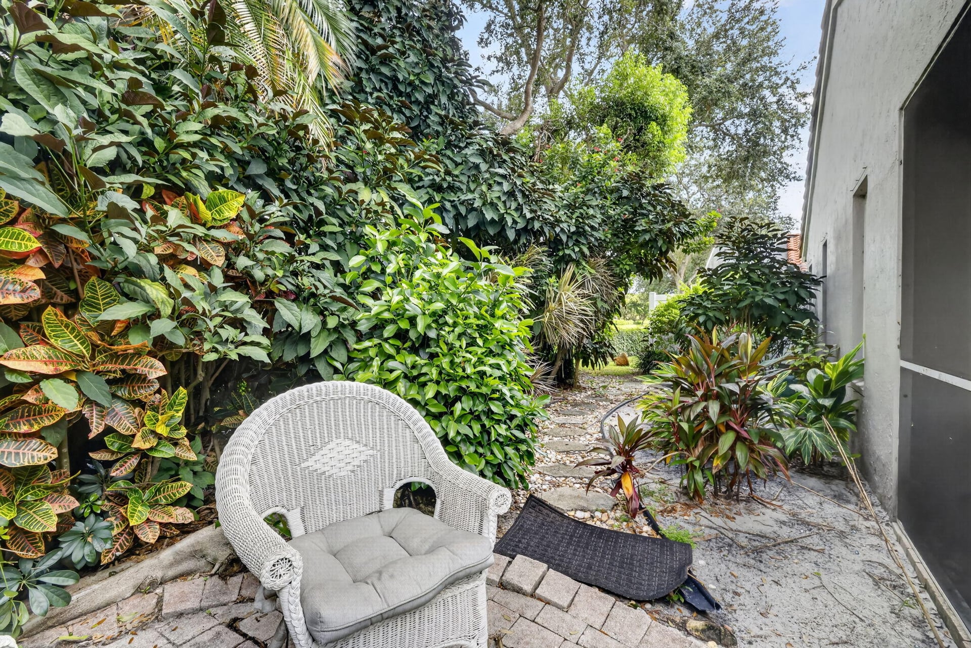  Residence photo 36