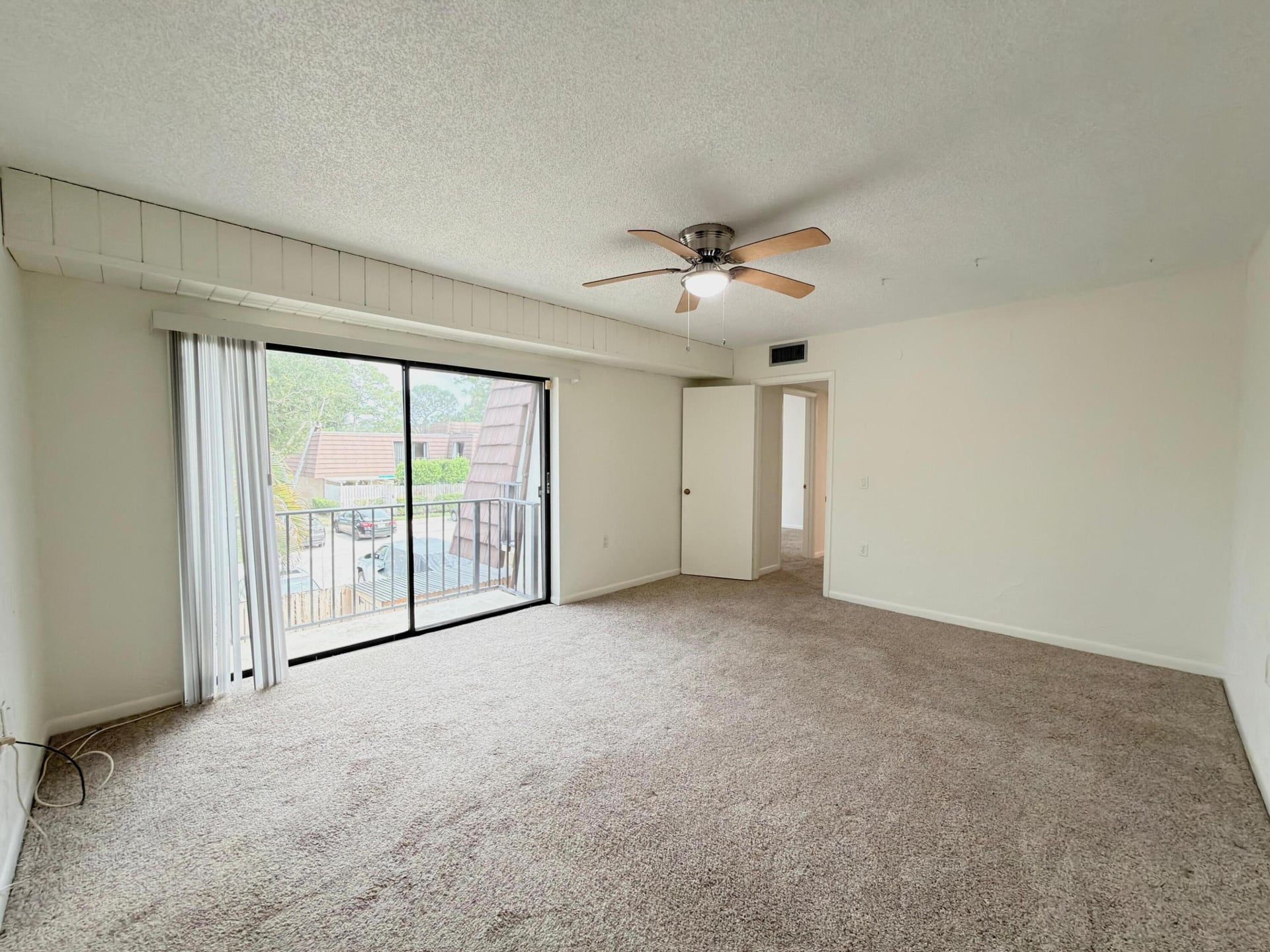  Residence photo 6