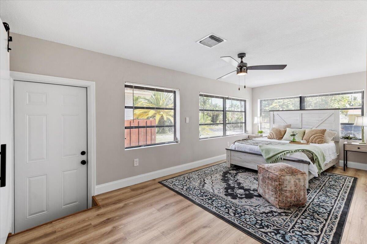 Residence photo 12