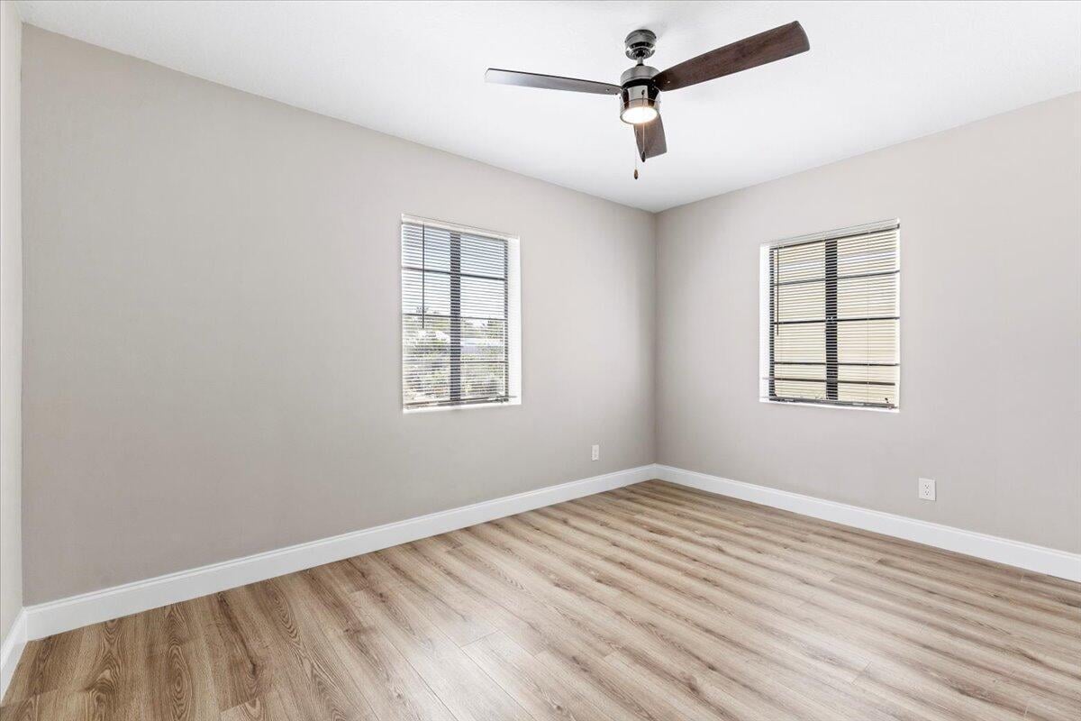 Residence photo 16