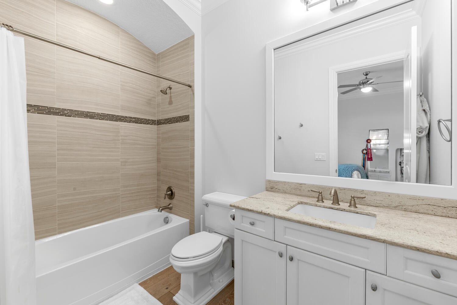 Residence photo 43