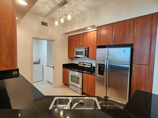 One City Plaza Unit 1604 photo 5