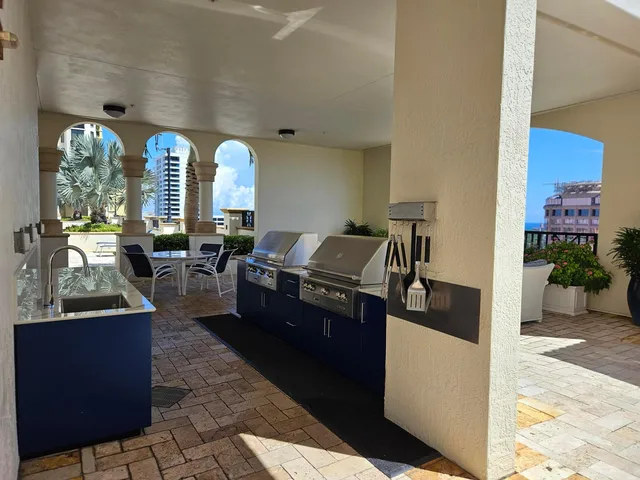 One City Plaza Unit 1604 photo 14