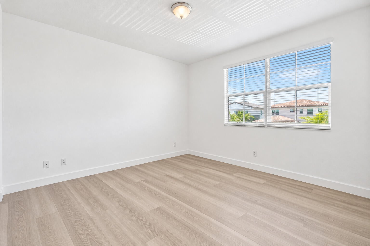 Residence photo 19