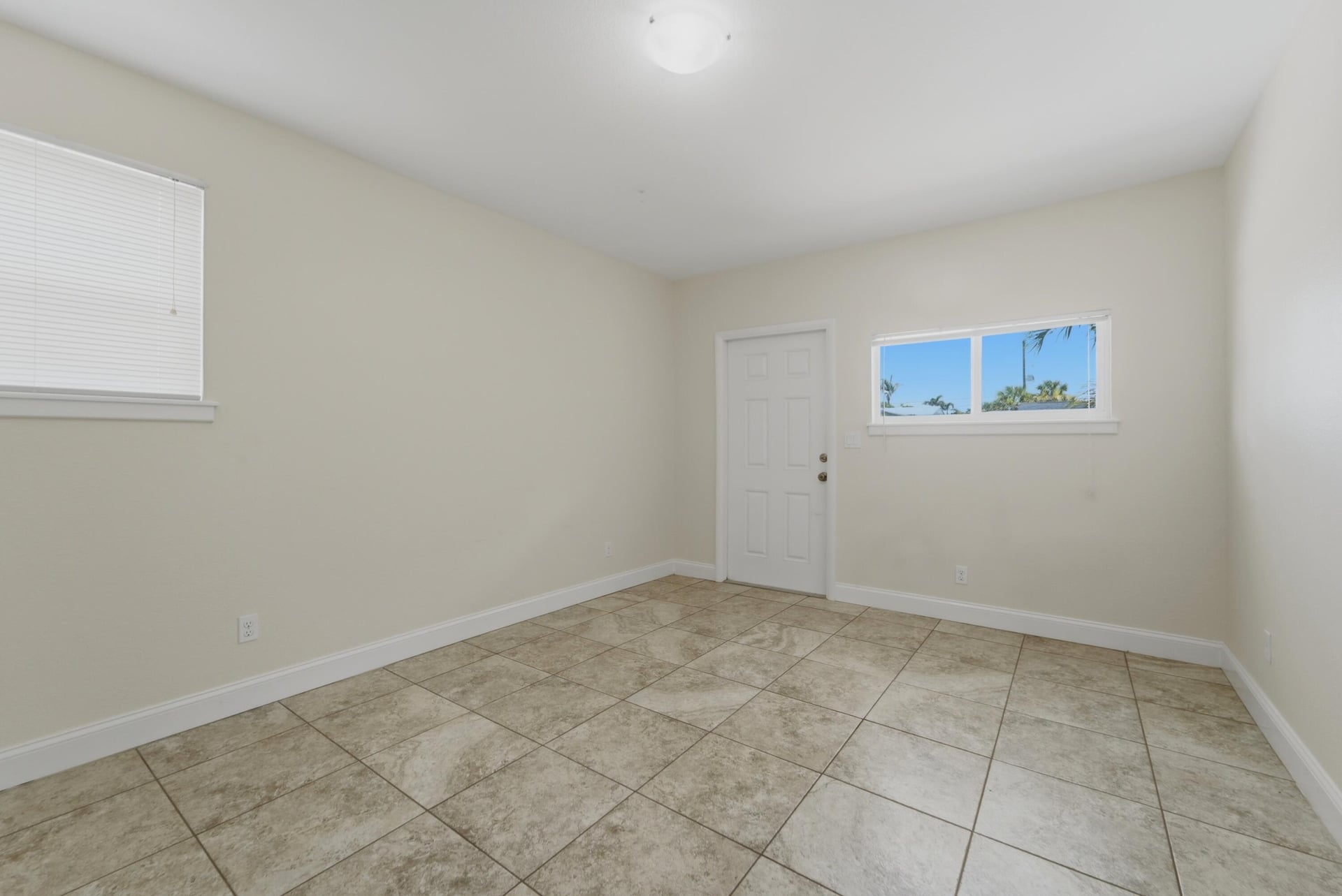 Residence photo 18