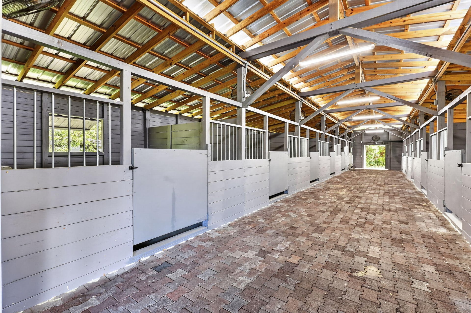  Residence photo 9
