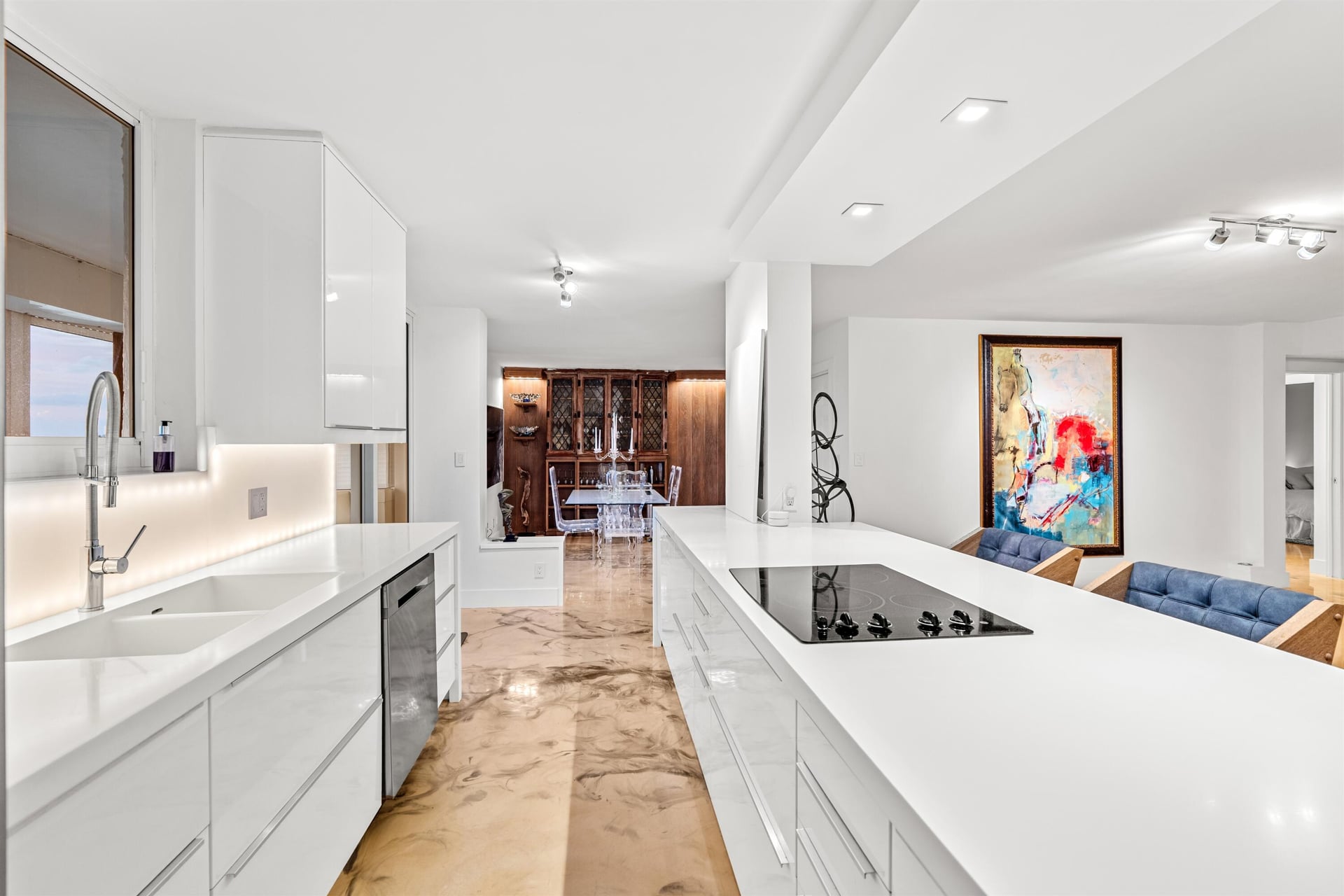 Unit 505 photo 6