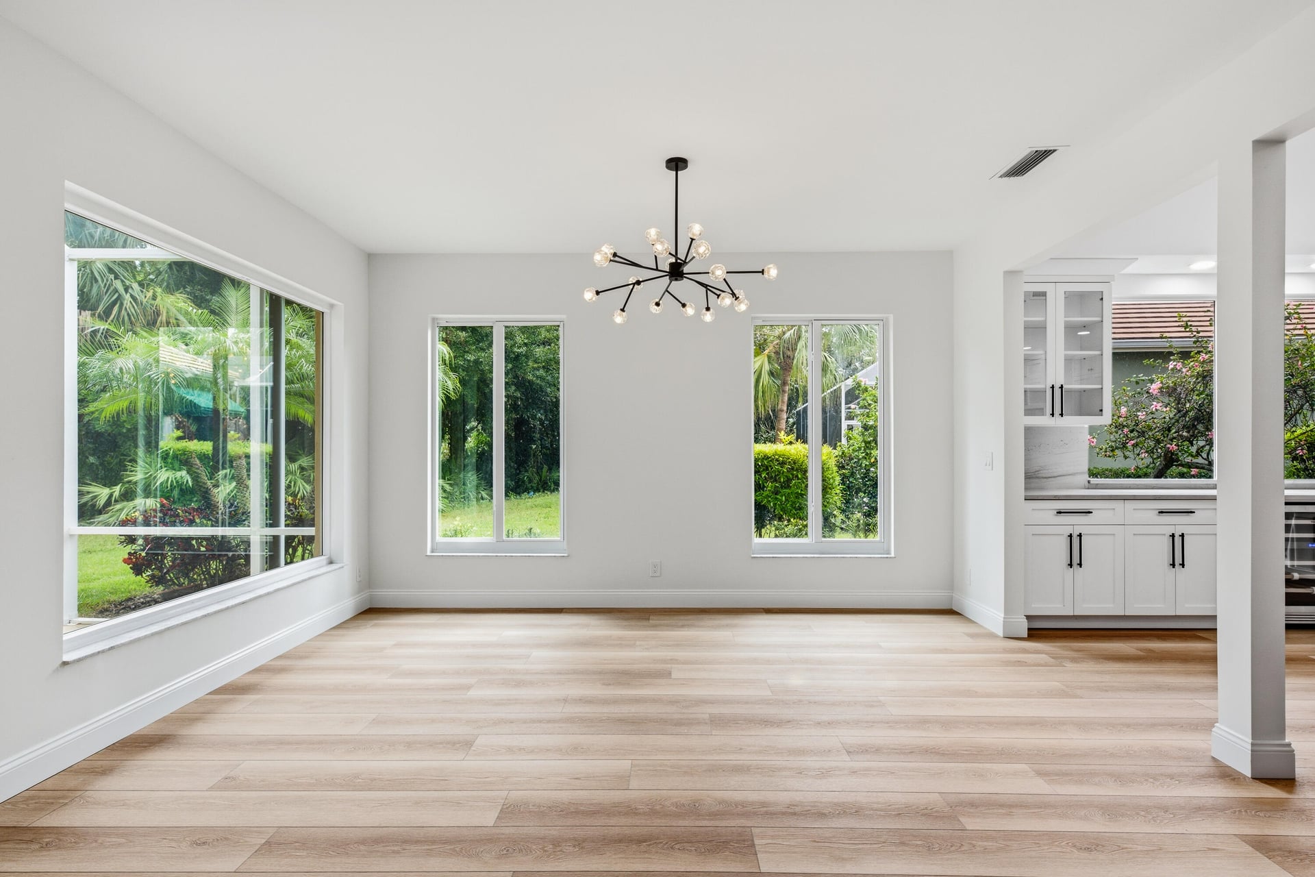 Monarch Country Club Residence photo 9