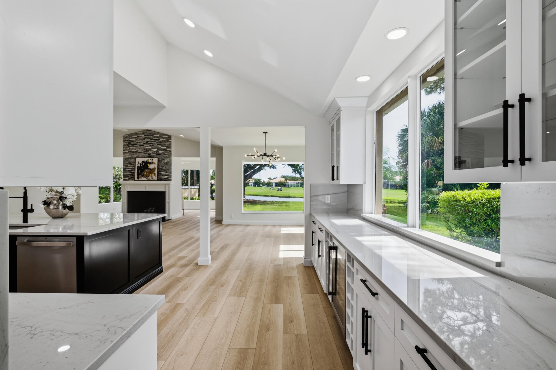 Monarch Country Club Residence photo 25