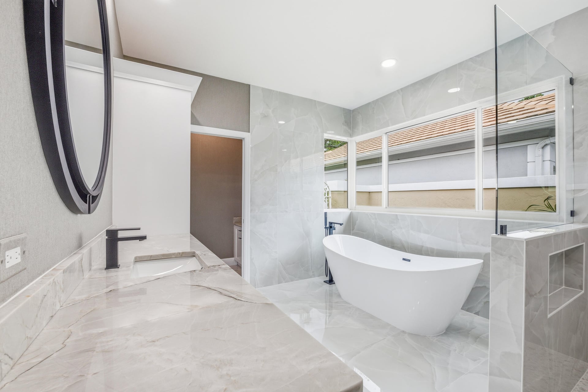 Monarch Country Club Residence photo 47