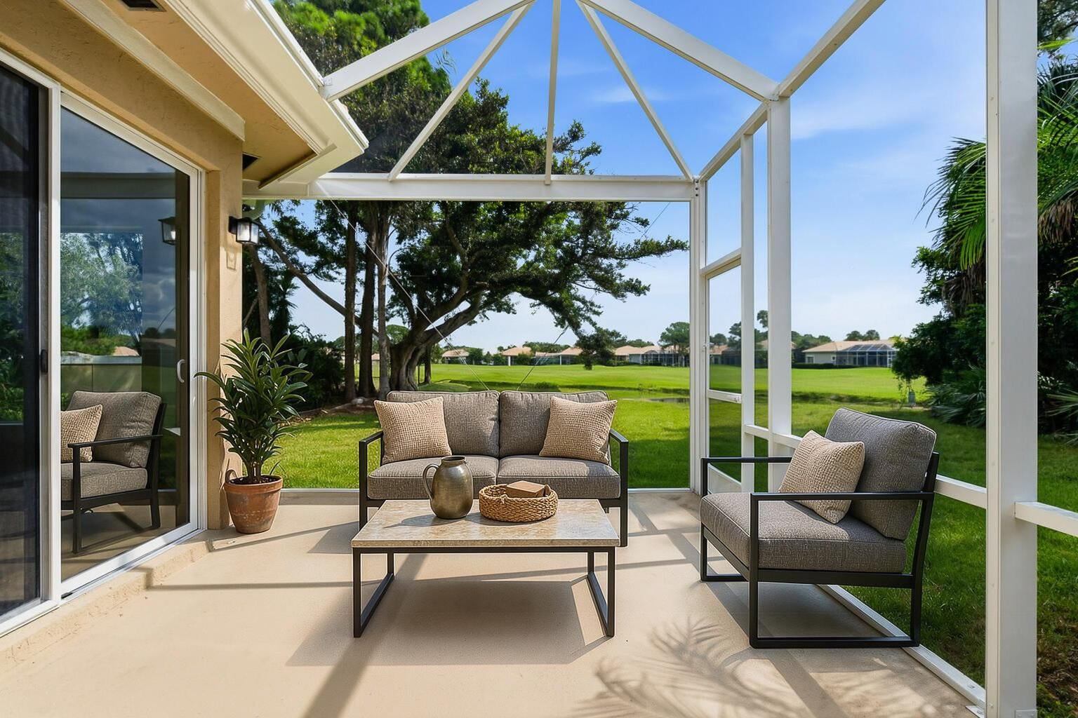 Monarch Country Club Residence photo 63