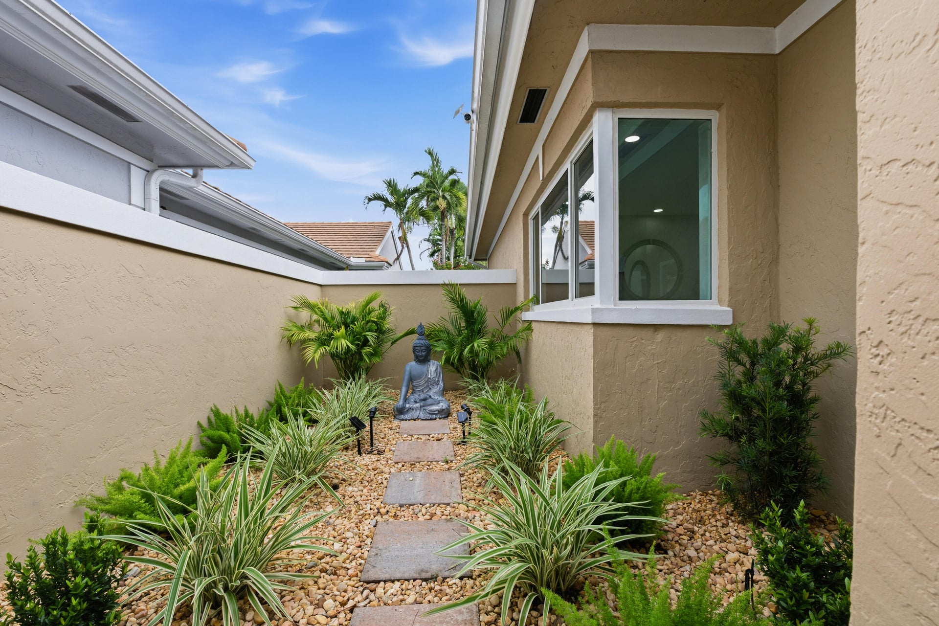 Monarch Country Club Residence photo 68