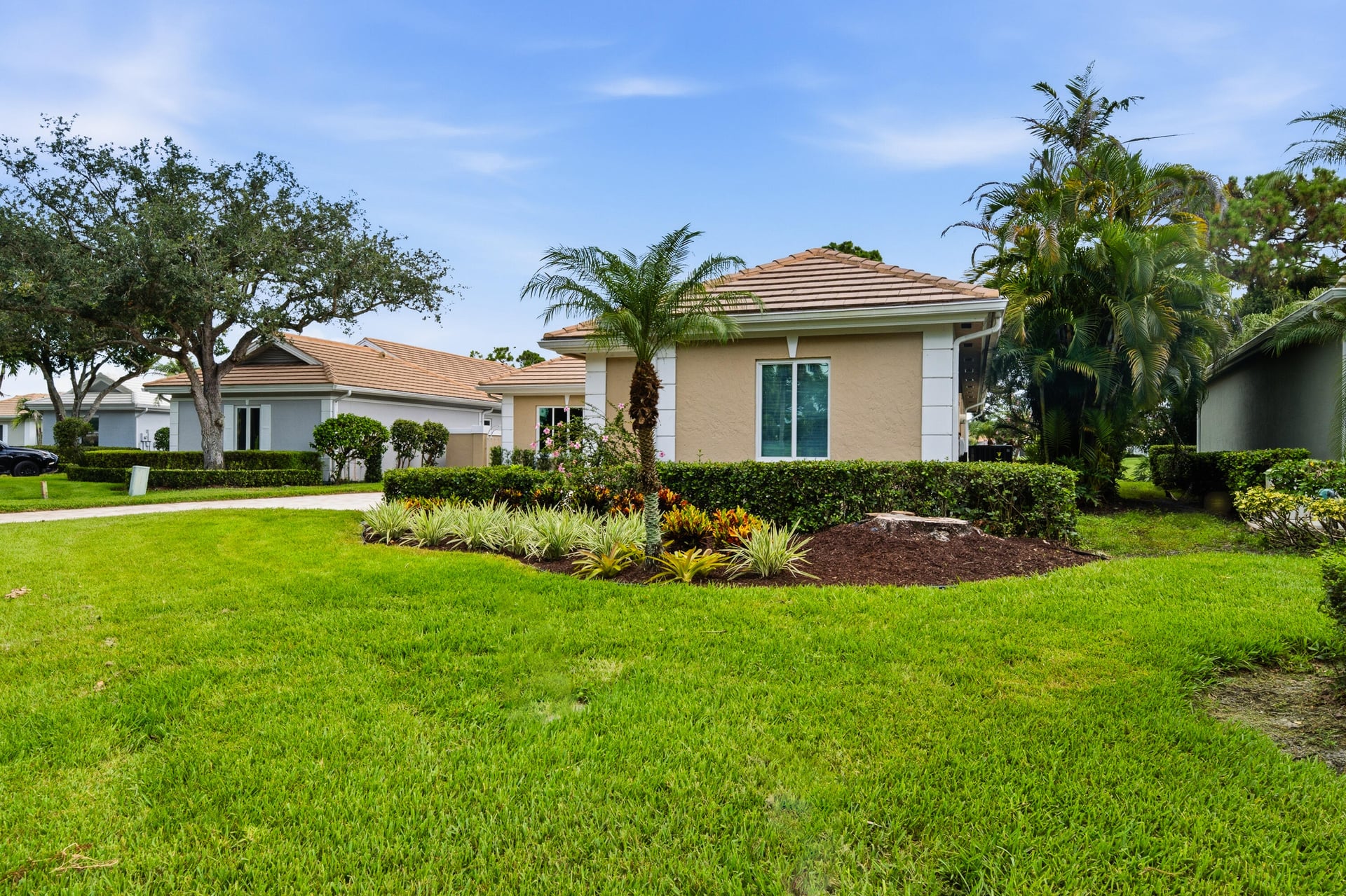 Monarch Country Club Residence photo 70