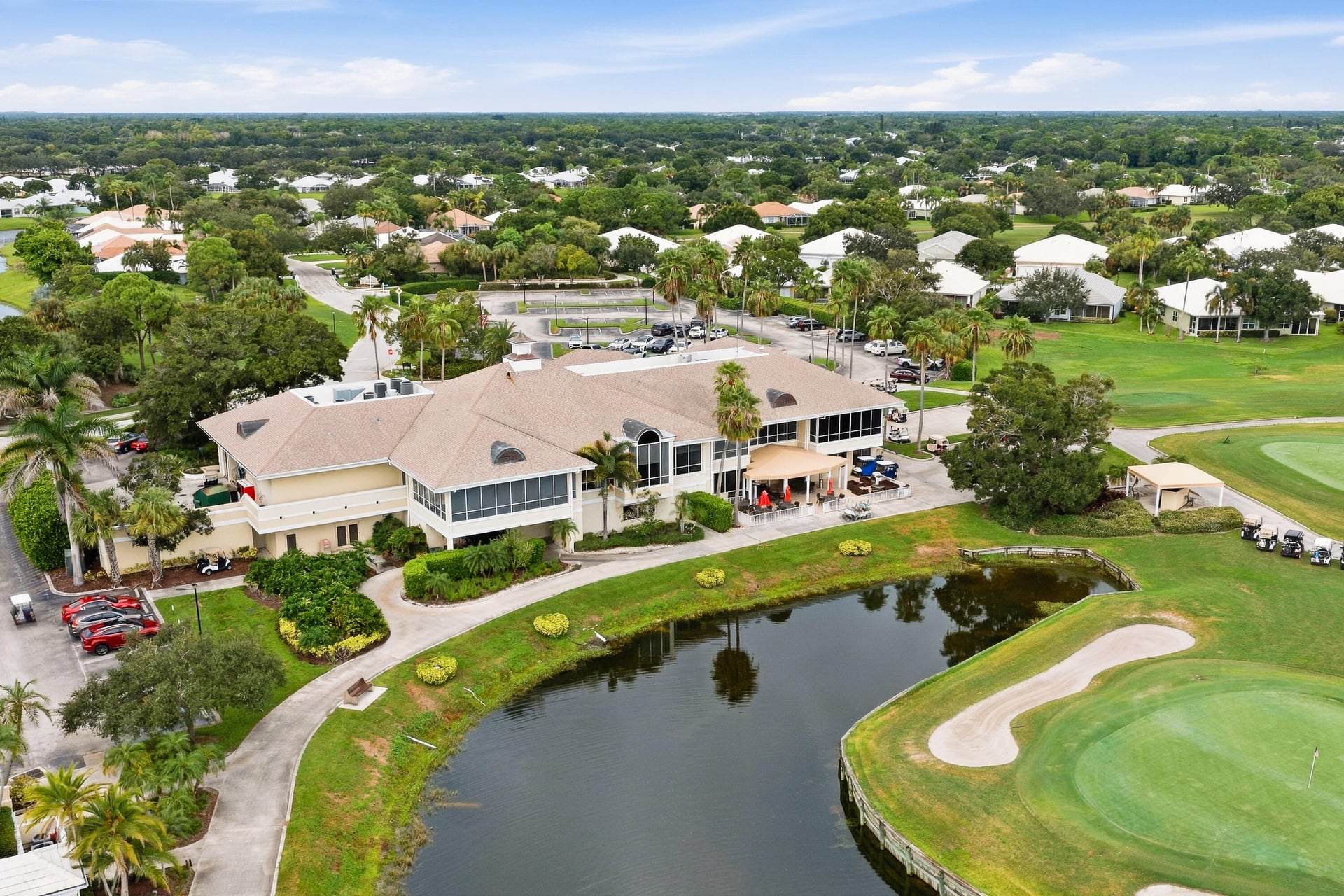 Monarch Country Club Residence photo 83