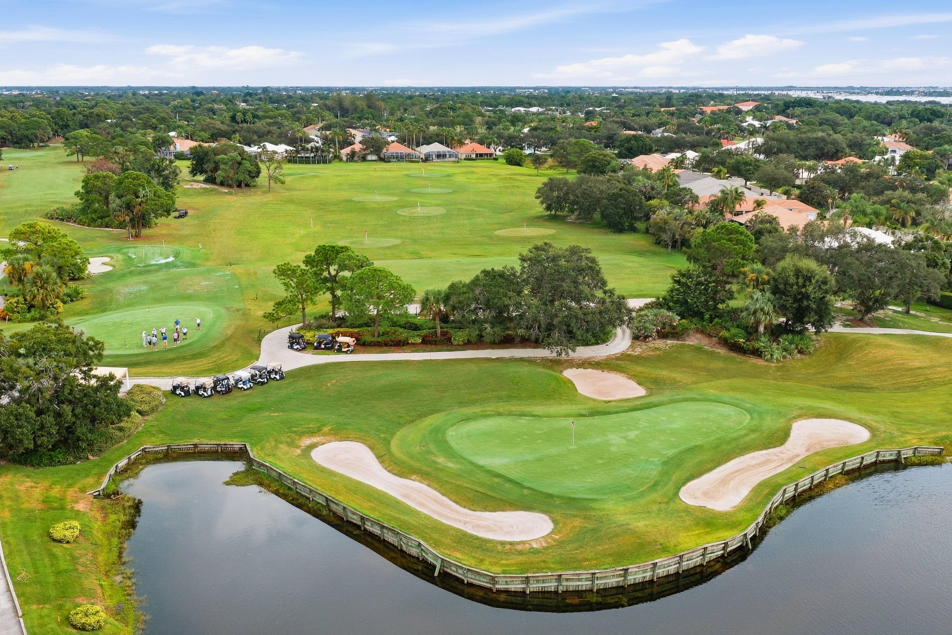 Monarch Country Club Residence photo 84