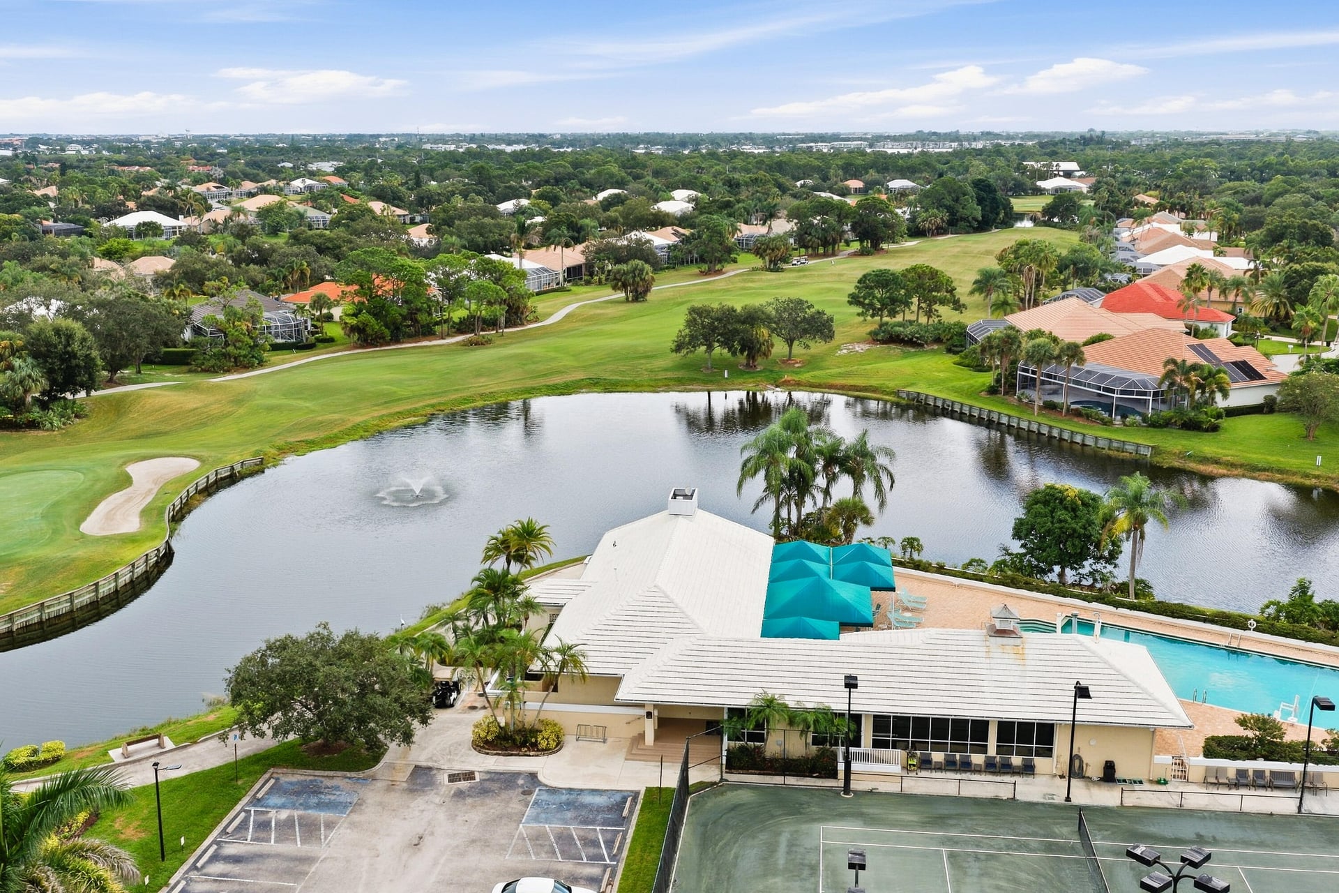 Monarch Country Club Residence photo 85