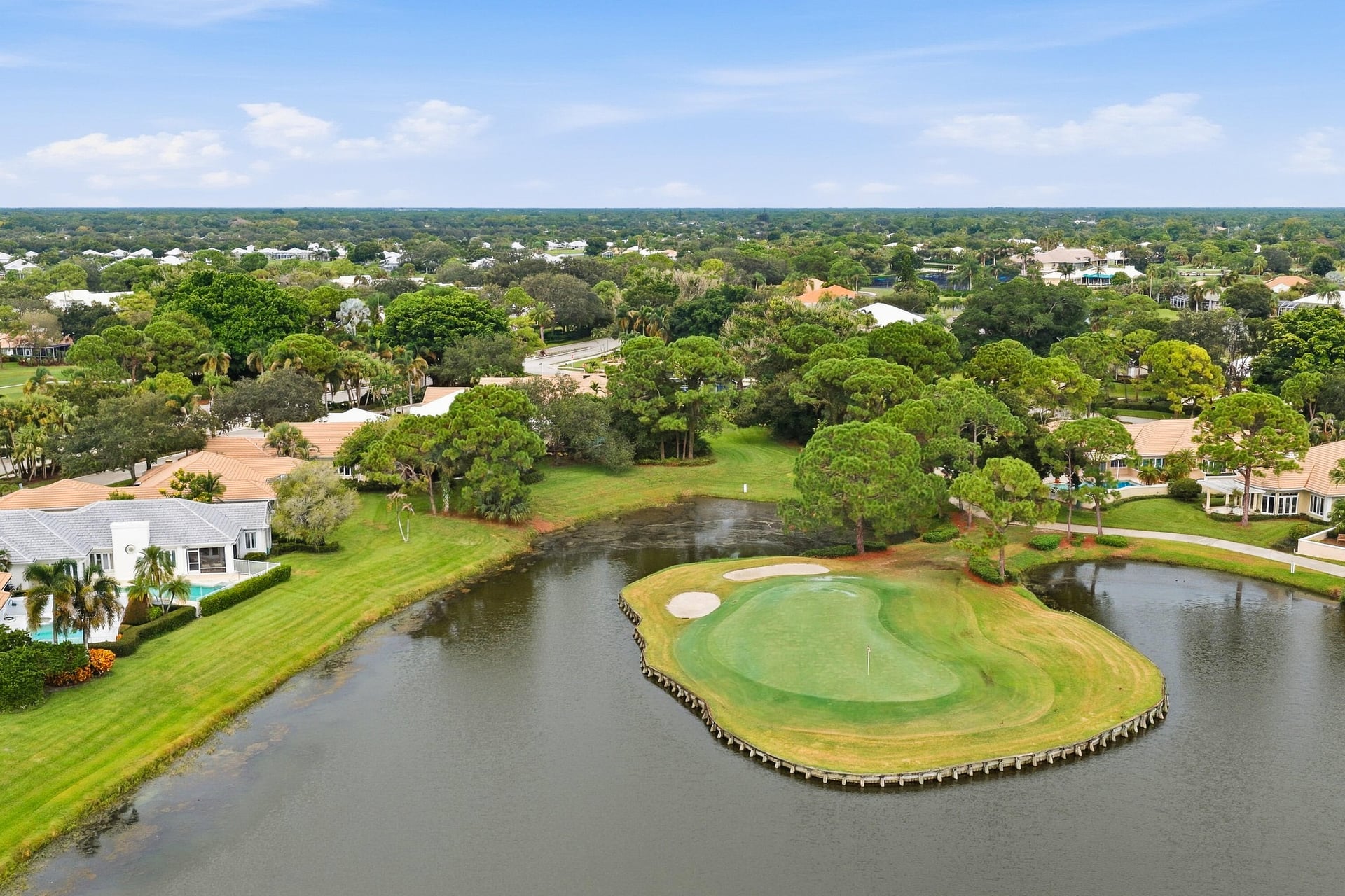 Monarch Country Club Residence photo 86