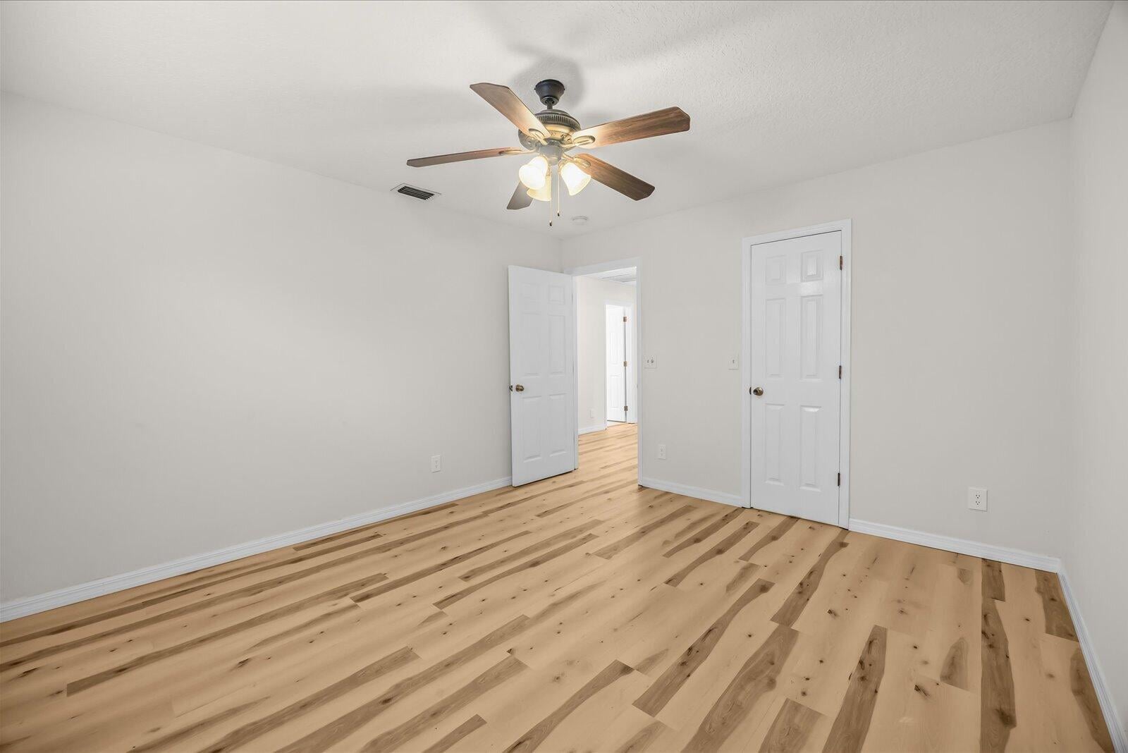 Residence photo 32