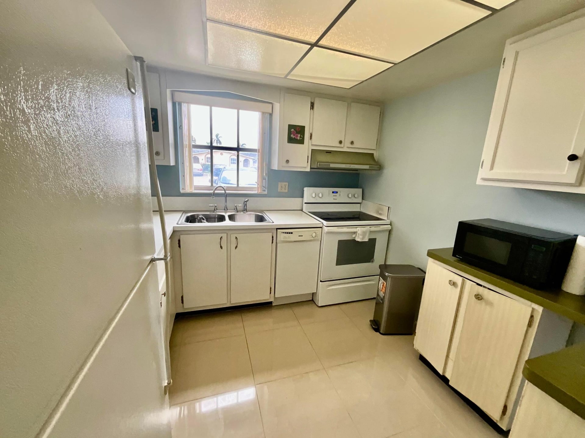  Unit H photo 10