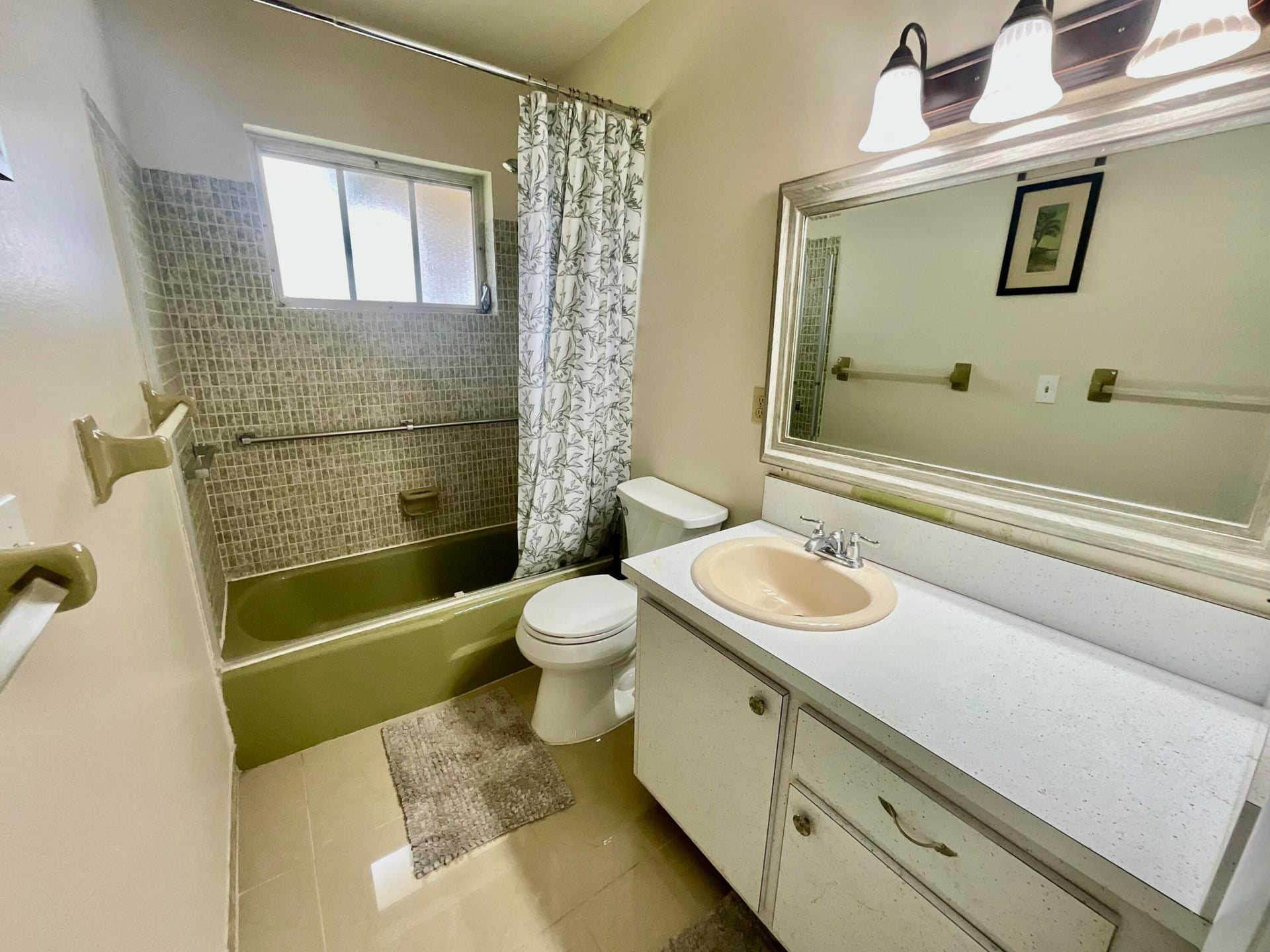  Unit H photo 15