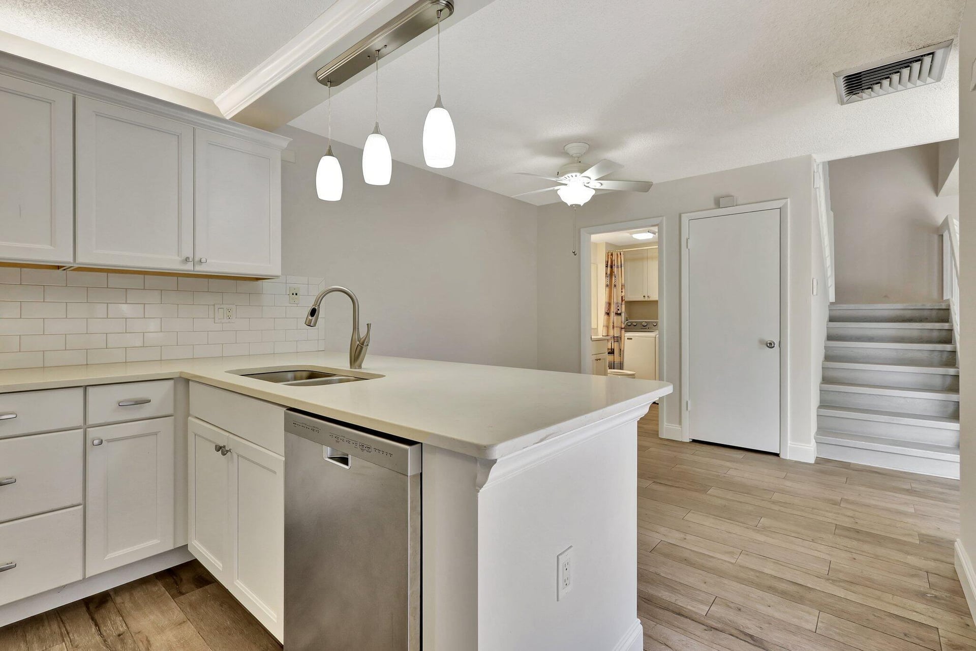 Residence photo 5