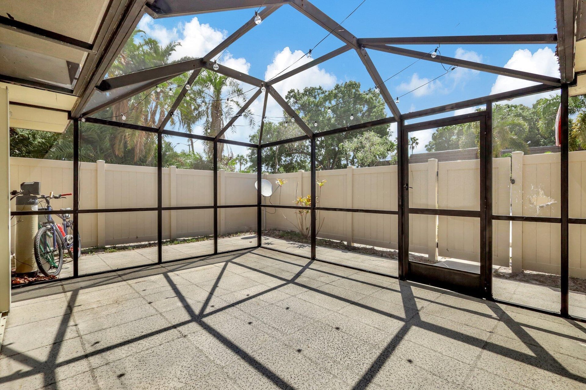 Residence photo 15