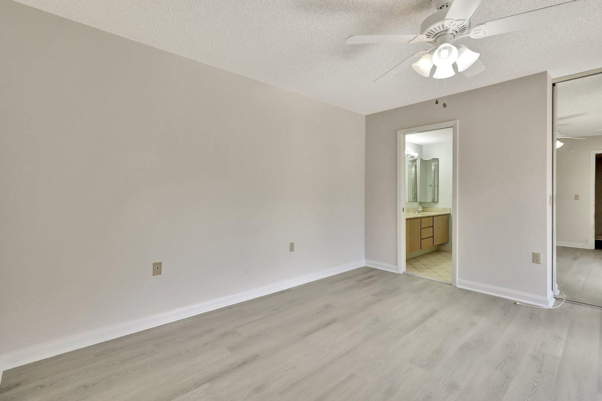 Residence photo 23