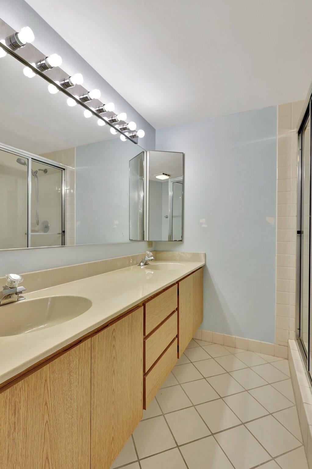 Residence photo 27