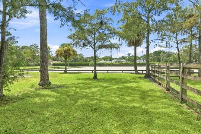 Paddock Park 2 Residence photo 6