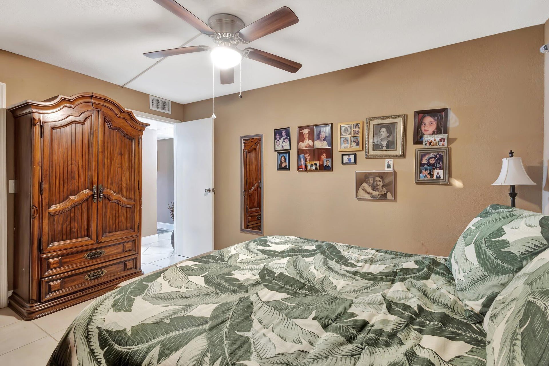  Residence photo 9
