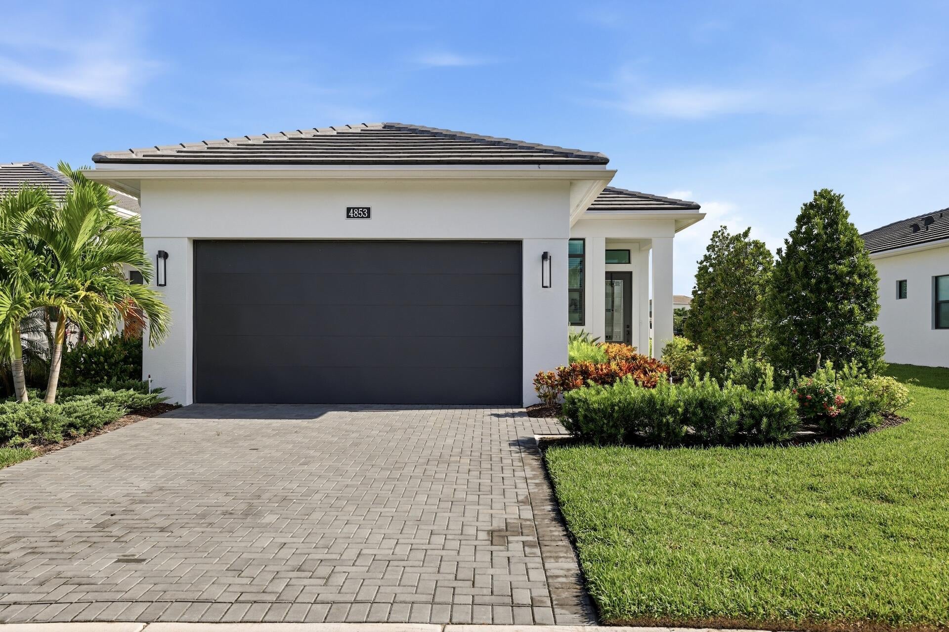 Residence photo 4
