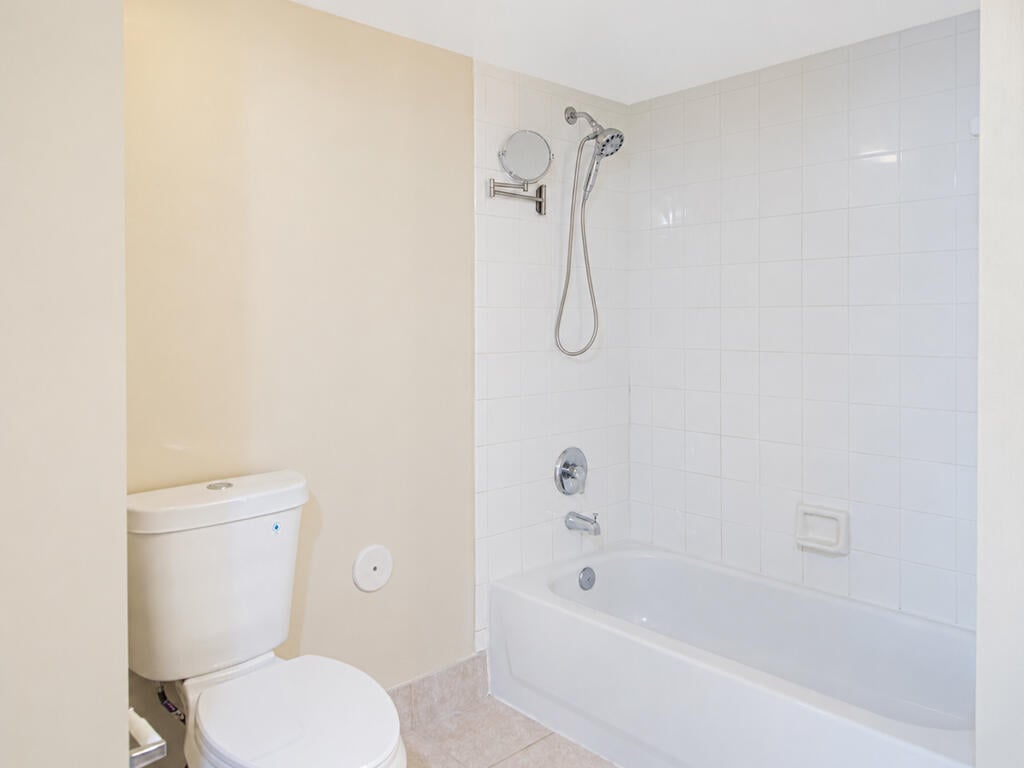  Unit 109 photo 5