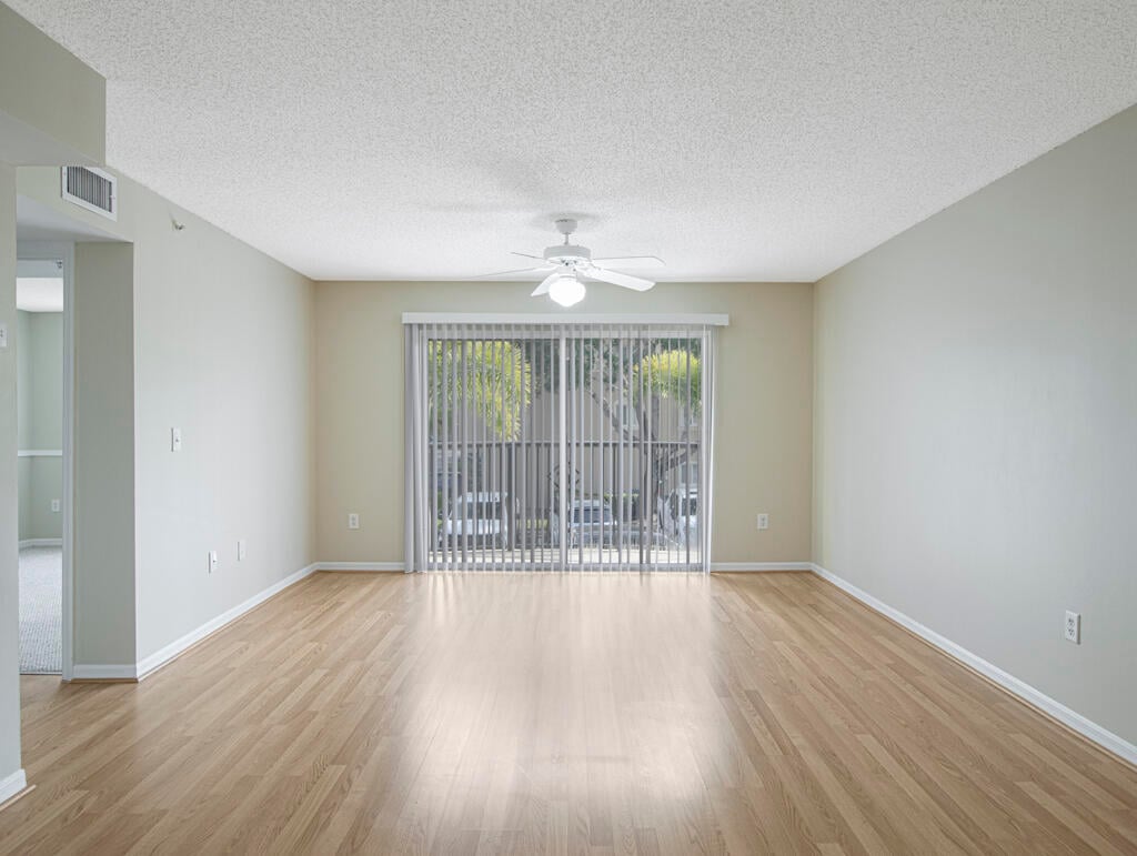  Unit 109 photo 6