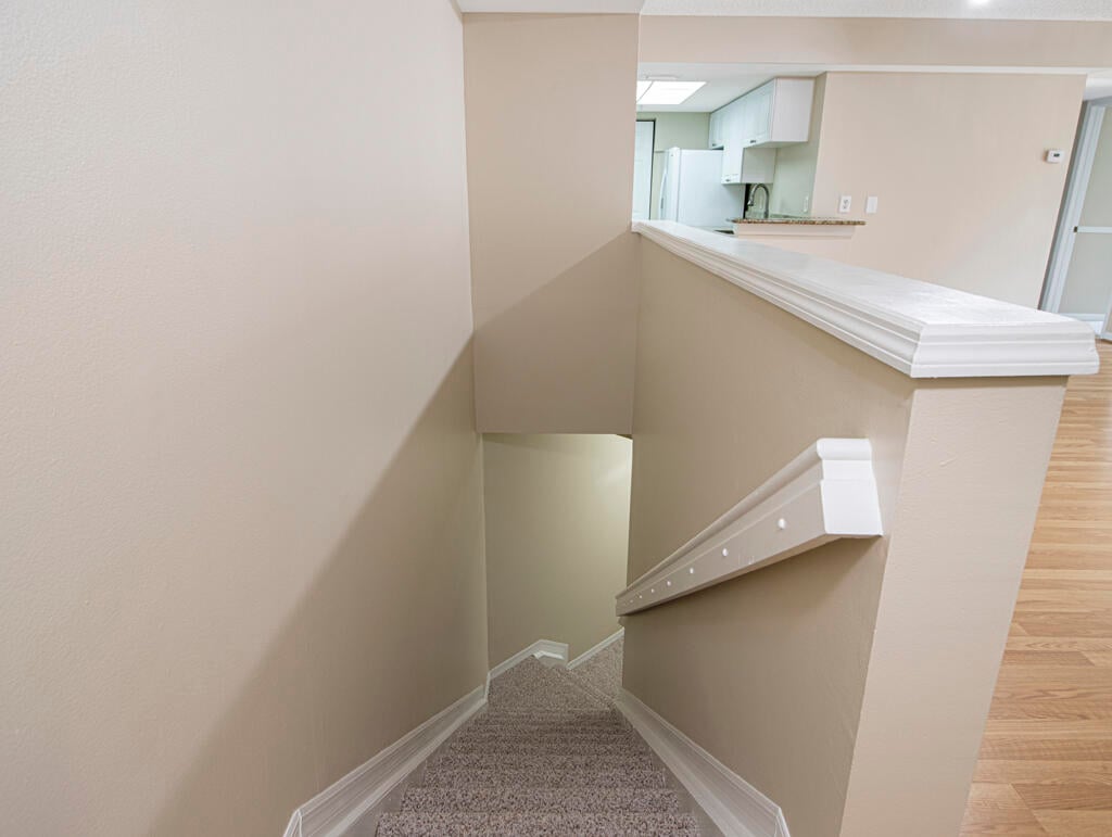  Unit 109 photo 8