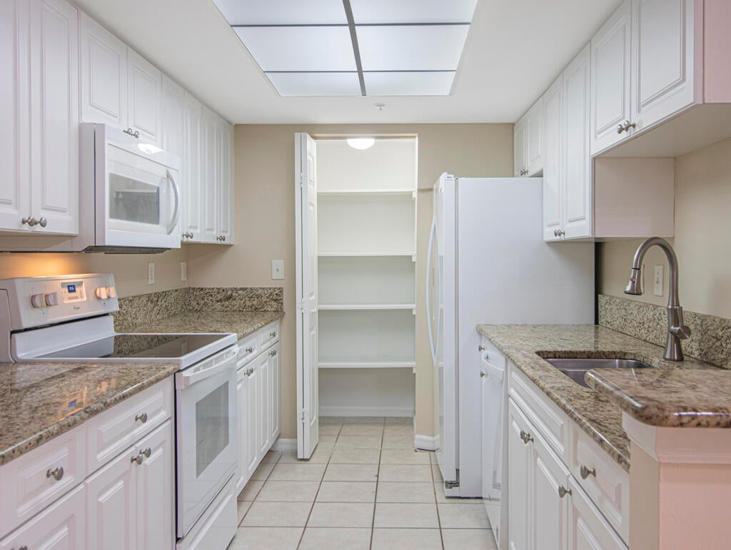  Unit 109 photo 11