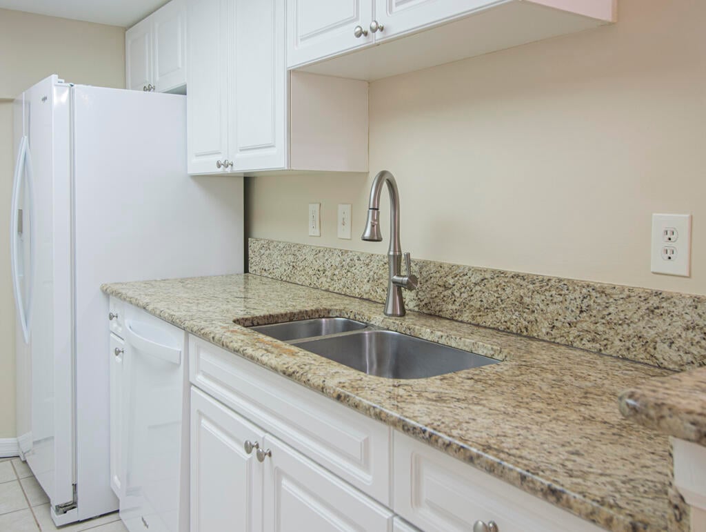  Unit 109 photo 13