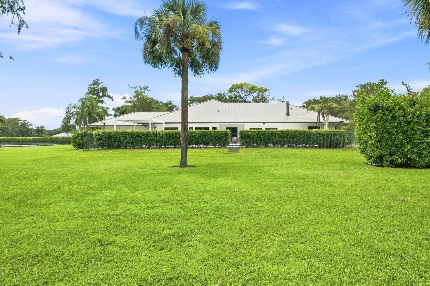 Paddock Park 2 Residence photo 22