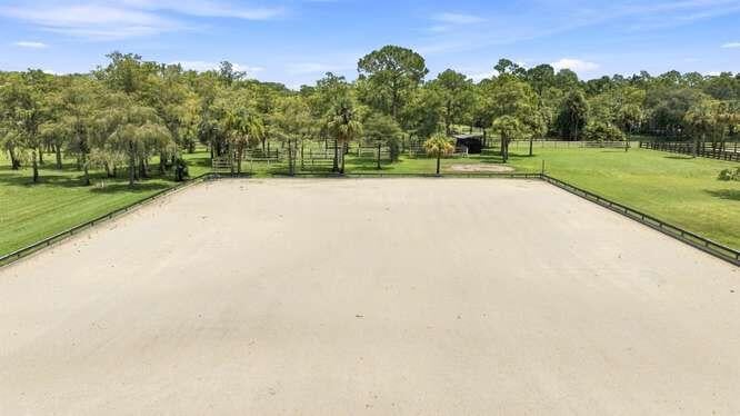 Paddock Park 2 Residence photo 23