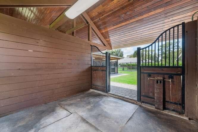 Paddock Park 2 Residence photo 32